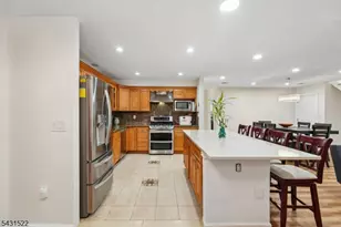 22 Spier Dr, Livingston, NJ 07039 - Photo 7