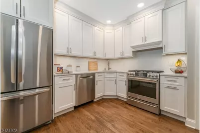 706 Park Place, Springfield, NJ 07081 - Photo 3