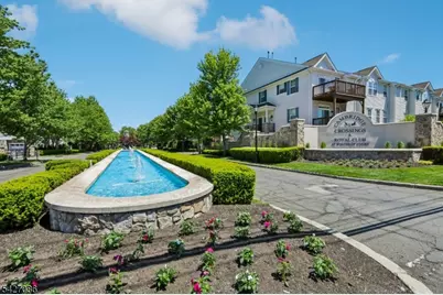 22 Devonshire Dr, Clifton, NJ 07013 - Photo 3