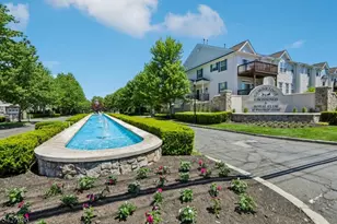 22 Devonshire Dr, Clifton, NJ 07013 - Photo 3