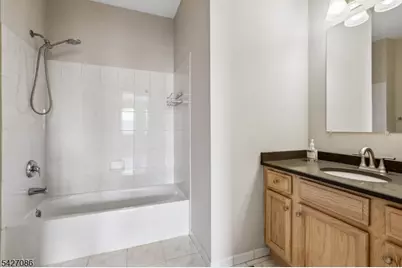 22 Devonshire Dr, Clifton, NJ 07013 - Photo 23