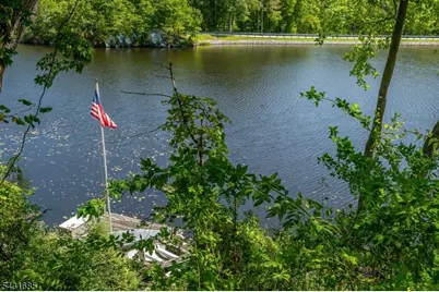 232 W Shore Dr, Hardyston Township, NJ 07827 - Photo 39