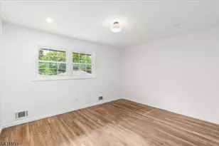 496 Seven Oaks Ct, Orange, NJ 07050 - Photo 9