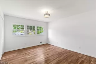 496 Seven Oaks Ct, Orange, NJ 07050 - Photo 7