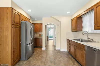 110 Oak Ln, Cranford Township, NJ 07016 - Photo 11
