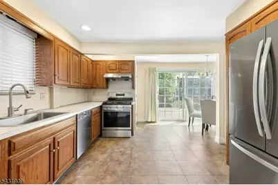 110 Oak Ln, Cranford Township, NJ 07016 - Photo 9