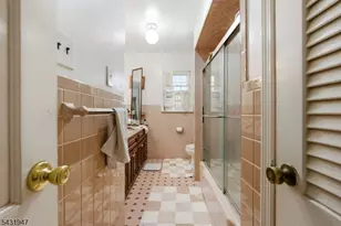 14 Hepworth Pl, West Orange Township, NJ 07052 - Photo 17
