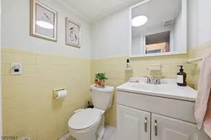 14 Hepworth Pl, West Orange Township, NJ 07052 - Photo 9