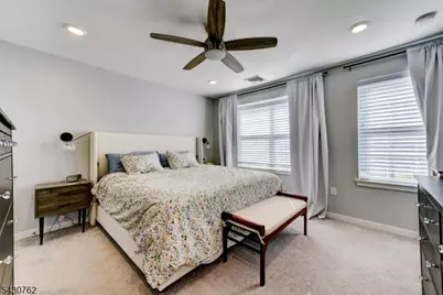 402 Saratoga Ct, Branchburg Township, NJ 08876 - Photo 17