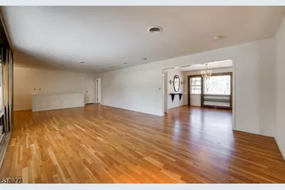 17 Oxford Dr, Livingston, NJ 07039 - Photo 13