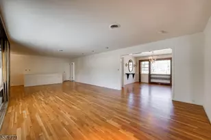 17 Oxford Dr, Livingston, NJ 07039 - Photo 13