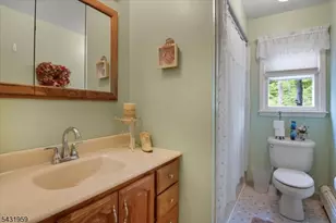 10 Hemlock Pl, Ringwood, NJ 07456 - Photo 21