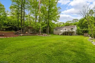 10 Hemlock Pl, Ringwood, NJ 07456 - Photo 33