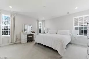 22 Oakwood Blvd, Union Township, NJ 08827 - Photo 17