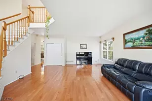 19 Colmart Way, Bridgewater, NJ 08807 - Photo 5