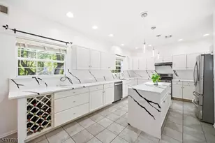 19 Colmart Way, Bridgewater, NJ 08807 - Photo 9