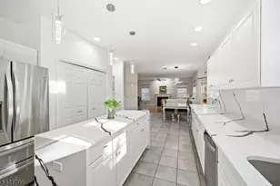 19 Colmart Way, Bridgewater, NJ 08807 - Photo 9