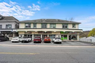 581 High Mountain Rd, North Haledon, NJ 07508 - Photo 1