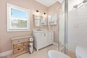 160 Ashland Ave, Bloomfield Twp., NJ 07003 - Photo 17