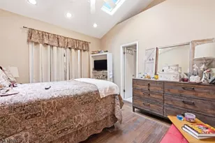 160 Ashland Ave, Bloomfield Twp., NJ 07003 - Photo 15