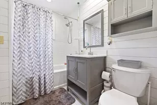 160 Ashland Ave, Bloomfield Twp., NJ 07003 - Photo 13