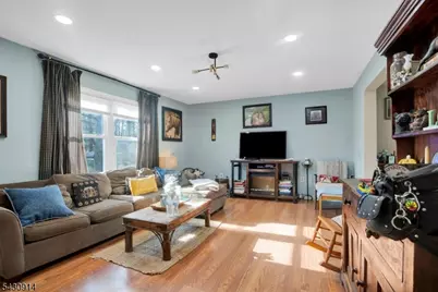3 Cold Spring Dr, Vernon, NJ 07422 - Photo 7