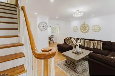 382 Martin Rd, Union Township, NJ 07083 - Photo 3