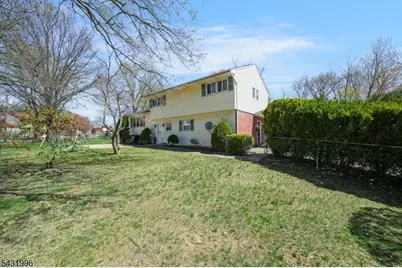 292 Summerhill Rd, East Brunswick Township, NJ 08816 - Photo 3