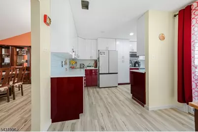292 Summerhill Rd, East Brunswick Township, NJ 08816 - Photo 23