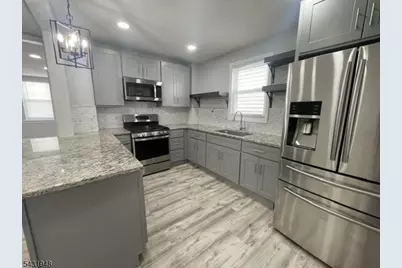 714 Catherine St, Perth Amboy, NJ 08861 - Photo 5
