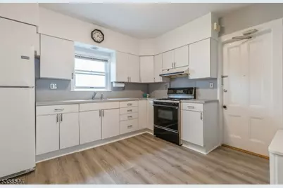 35 Montrose Ave, Verona, NJ 07044 - Photo 11