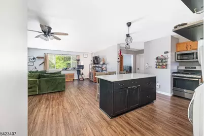 14 Falcon Ridge Way #4, Hamburg, NJ 07419 - Photo 5