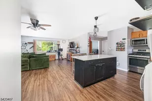 14 Falcon Ridge Way, Hamburg, NJ 07419 - Photo 5