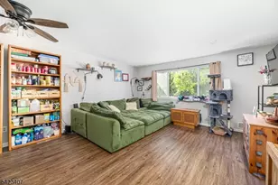 14 Falcon Ridge Way, Hamburg, NJ 07419 - Photo 11