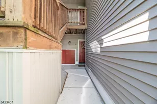 14 Falcon Ridge Way, Hamburg, NJ 07419 - Photo 3
