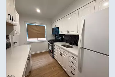 168 Tuxedo Pkwy #1, Newark, NJ 07106 - Photo 5