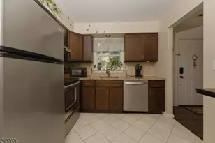 286 Kingbird Ct, Readington, NJ 08887 - Photo 5