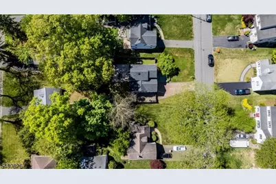 20 Beechwood Rd, Florham Park, NJ 07932 - Photo 9