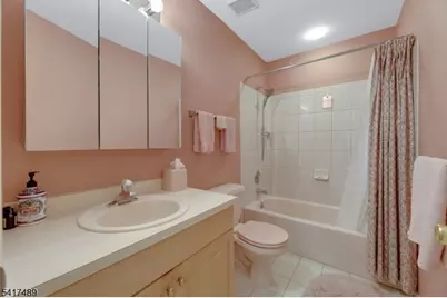 28 Berkeley Sq, Watchung, NJ 07922 - Photo 15