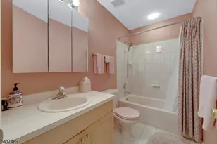 28 Berkeley Square, Watchung, NJ 07922 - Photo 15