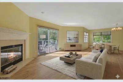 28 Berkeley Sq, Watchung, NJ 07922 - Photo 3