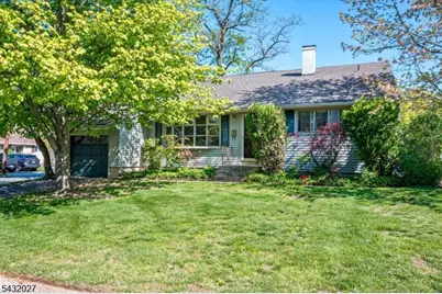 26 Farrell Ave, Woodbridge Township, NJ 07067 - Photo 3