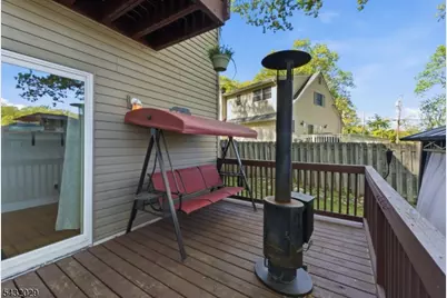 931 Plymouth Lake Dr, Stillwater, NJ 07860 - Photo 27