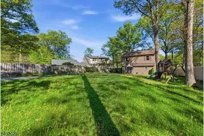 931 Plymouth Lake Dr, Stillwater, NJ 07860 - Photo 5