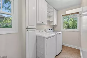 36 Thackeray Dr, Millburn, NJ 07078 - Photo 11