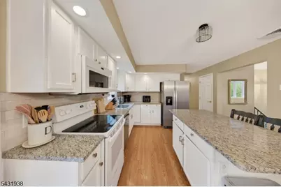 13 Valley Drive N, Vernon, NJ 07418 - Photo 9