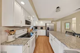 13 Valley Dr N, Vernon Twp., NJ 07418 - Photo 9