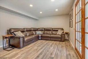7 Beekmeer Pl, Mount Olive, NJ 07836 - Photo 27