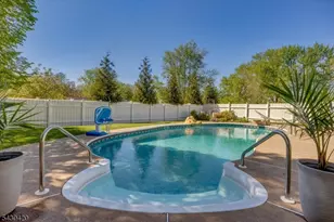 7 Beekmeer Pl, Mount Olive, NJ 07836 - Photo 33