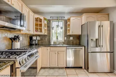 7 Beekmeer Pl, Mount Olive, NJ 07836 - Photo 13